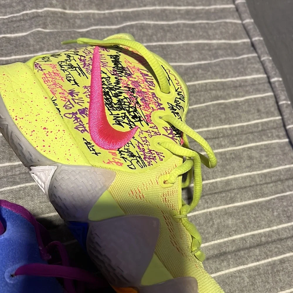 Kyrie 4 ‘confetti’